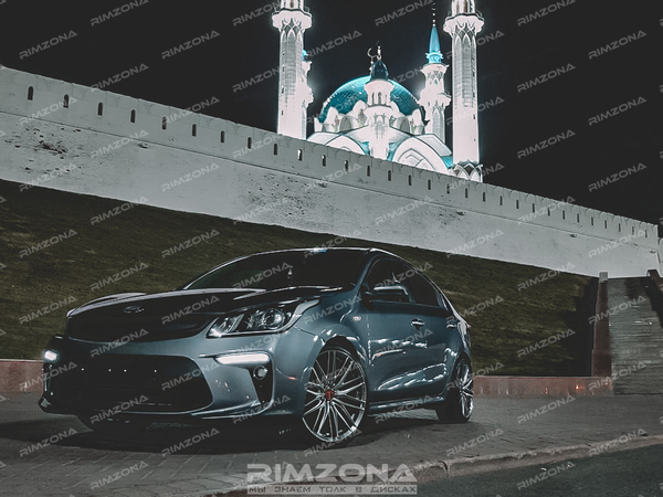 Kia Rio на стильных дисках в стиле Vossen VFS-4 R18 - Фото № 2