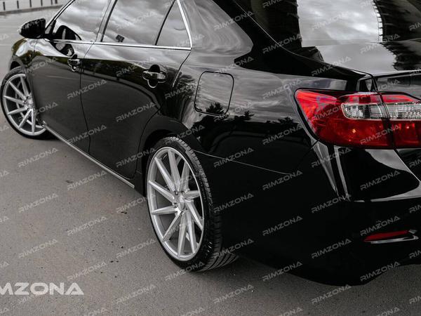 Toyota Camry на дисках CVT R19 8.5J 5X114.3 ET40 DIA 73.1 - Фото № 4