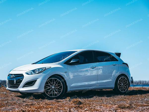 Hyundai i30 на дисках HRE P200 R18 - Фото № 1