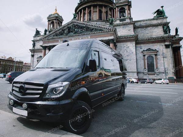 Mercedes Sprinter на кованых дисках Fuel Zephyr R17 - Фото № 1