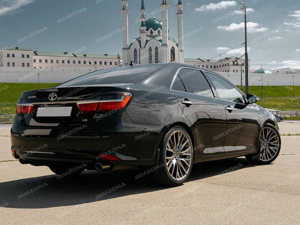 Toyota Camry (2011-2018) на литых дисках в стиле LEXUS BLU1031 R20 - Фото № 4