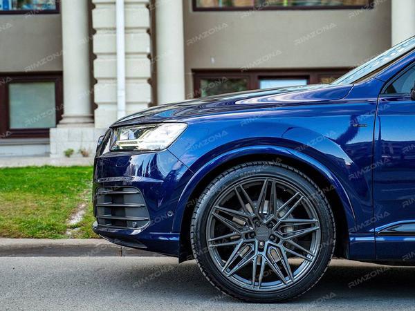 Audi Q7 на кованых дисках в стиле VOSSEN HF7 R22 - Фото № 5