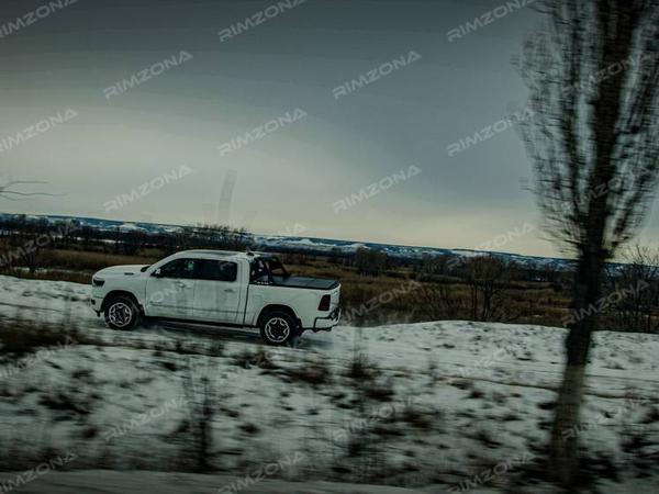 DODGE RAM 1500 НА КОВАНЫХ КАСТОМНЫХ ДИСКАХ R20 - Фото № 5