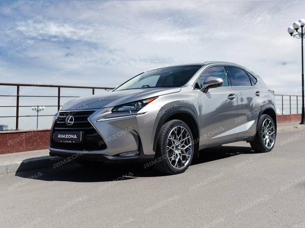 Lexus nx на литых дисках в стиле hre ff10 - Фото № 1