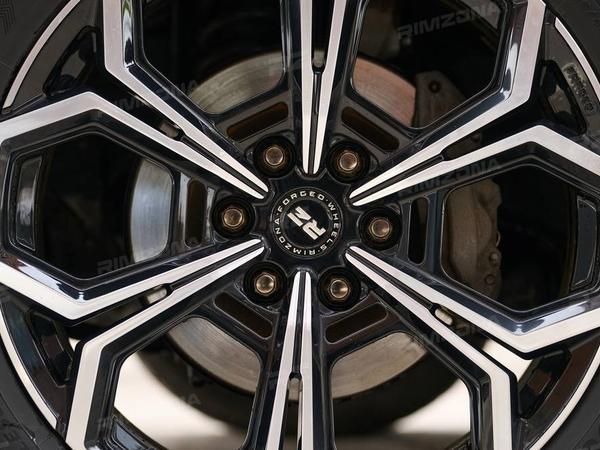 TOYOTA LAND CRUISER 300 НА ДИСКАХ в стиле Lowenhart FLG-1 - Фото № 5