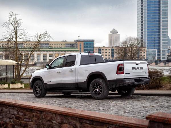 DODGE RAM 1500 НА ЛИТЫХ ДИСКАХ В СТИЛЕ HF6-4 R18 - Фото № 5