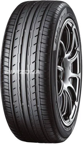 Шина YOKOHAMA BLUEARTH ES32 235/45 R17 97V