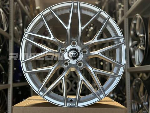 Литой диск VORSTEINER VFF-107 R18 8J 5x114.3 ET35 dia 73.1