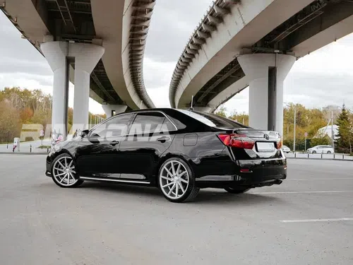 Литой диск В СТИЛЕ VOSSEN CVT R18 8J 4x100 ET35 dia 73.1 - Фото вживую на авто №5
