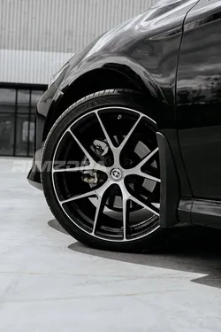 Литой диск HRE P101 R20 8.5J 5x114.3 ET38 dia 73.1 - Фото вживую на авто №5