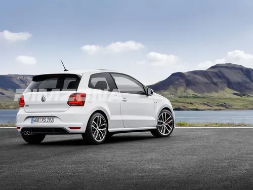 Литой диск В стиле Volkswagen Polo2 R17 7.5J 5x100 ET42 dia 57.1 - Фото вживую на авто №4