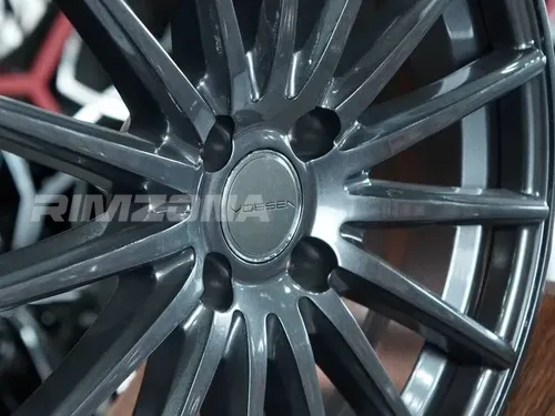 Литой диск В СТИЛЕ VOSSEN VPS305 R18 8J 5x114.3 ET40 dia 73.1 - Фото вживую №5