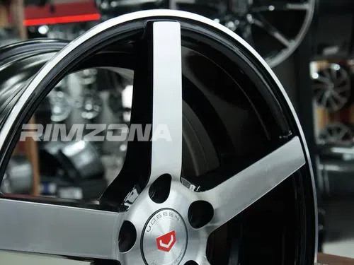 Литой диск В СТИЛЕ VOSSEN CV3 R17 7.5J 5x105 ET40 dia 73.1 - Фото вживую №5