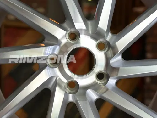 Литой диск В СТИЛЕ VOSSEN CVT R17 7.5J 5x105 ET38 dia 73.1 - Фото вживую №4