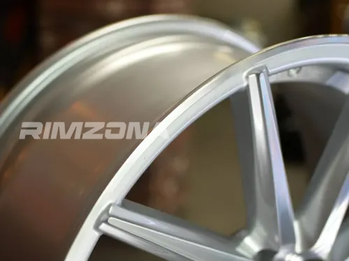 Литой диск В СТИЛЕ VOSSEN CVT R17 7.5J 5x105 ET38 dia 73.1 - Фото вживую №6