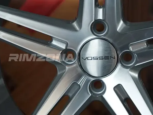 Литой диск В СТИЛЕ VOSSEN VPS302 R18 8J 5x113 ET38 dia 73.1 - Фото вживую №4