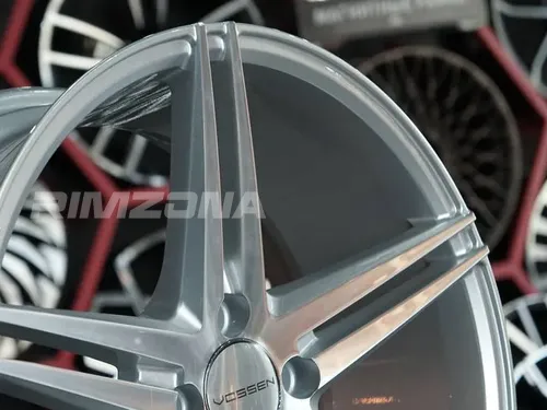 Литой диск В СТИЛЕ VOSSEN VPS302 R18 8J 5x113 ET38 dia 73.1 - Фото вживую №7