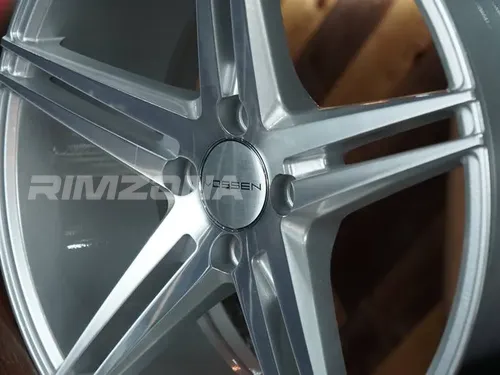 Литой диск В СТИЛЕ VOSSEN VPS302 R18 8J 5x113 ET38 dia 73.1 - Фото вживую №6