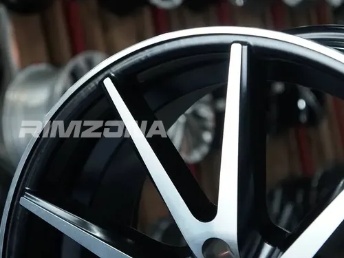 Литой диск В СТИЛЕ VOSSEN VFS1 R17 7.5J 4x100 ET40 dia 73.1 - Фото вживую №5