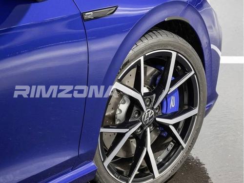Литой диск В стиле Volkswagen R-LINE R17 7J 5x100 ET40 dia 57.1 - Фото вживую на авто №2