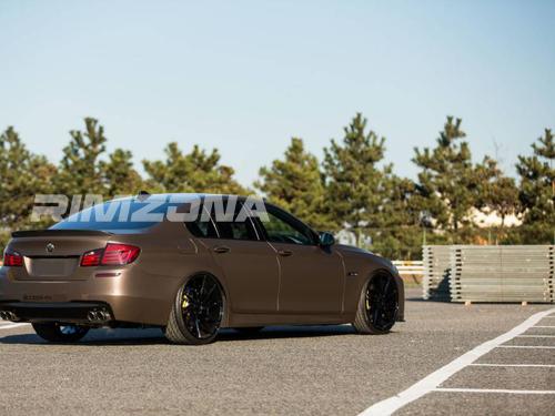 Литой диск В СТИЛЕ VOSSEN CVT R16 6J 4x100 ET35 dia 73.1 - Фото вживую на авто №4