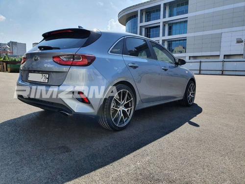 Литой диск HRE P101 R18 8J 5x114.3 ET35 dia 73.1 - Фото вживую на авто №4