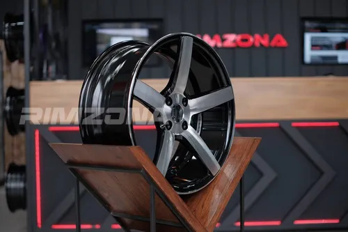 Литой диск В СТИЛЕ VOSSEN CV3 R16 7J 4x100 ET33 dia 73.1 - Фото вживую №3