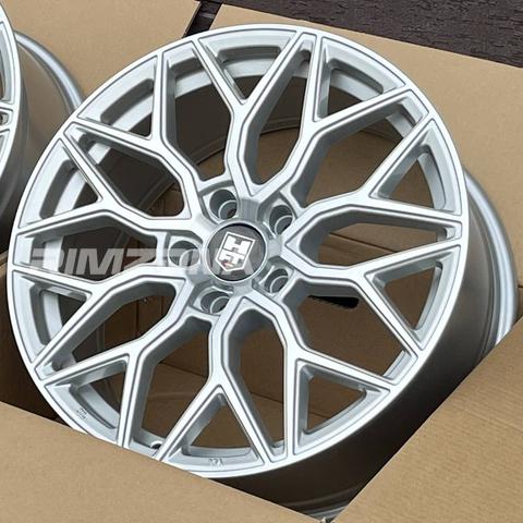 Литой диск В СТИЛЕ VOSSEN HF2 R17 7.5J 5x114.3 ET35 dia 67.1