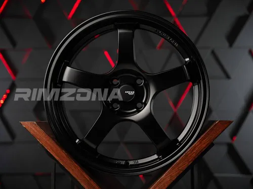Литой диск ADVAN GT R17 7.5J 4x100 ET38 dia 73.1 - Фото вживую №3
