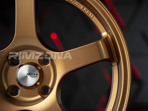 Литой диск ADVAN GT R17 7.5J 4x100 ET38 dia 73.1 - Фото вживую №4