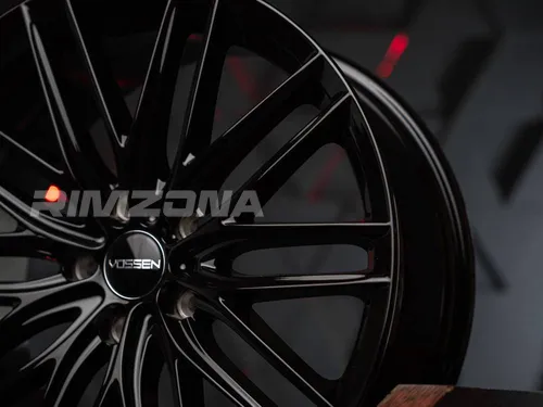 Литой диск В СТИЛЕ VOSSEN VFS-4 R18 8J 5x112 ET38 dia 73.1 - Фото вживую №4