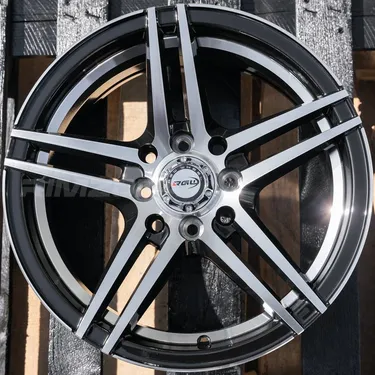 Литой диск В СТИЛЕ VOSSEN 6628 R15 6.5J 4x100/4x114.3 ET35 dia 73.1