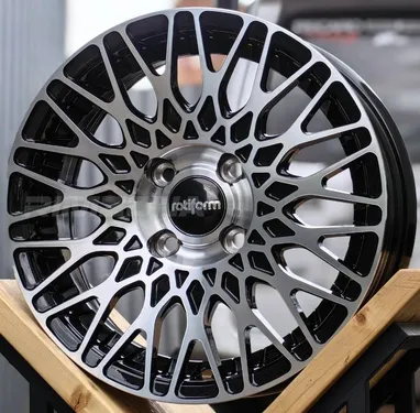 Литой диск ROTIFORM 9511 R14 6J 4x100 ET30 dia 73.1