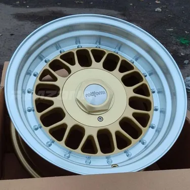 Литой диск ROTIFORM Lhr R15 8J 4x100/4x114.3 ET20 dia 73.1