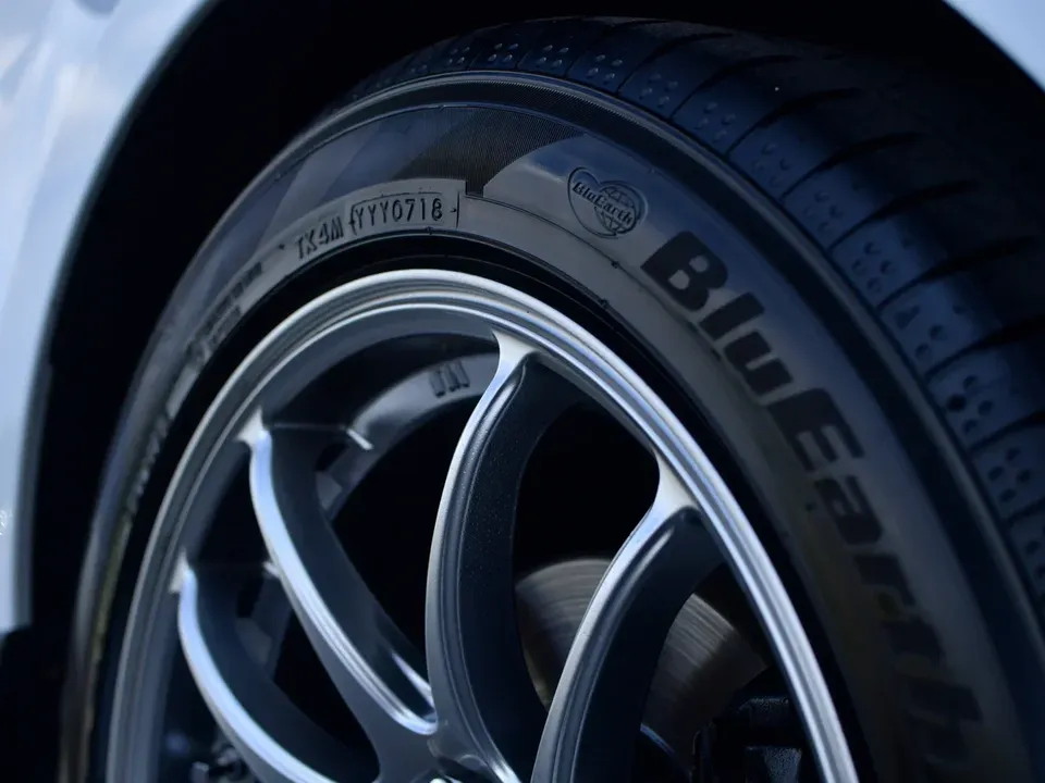 Как узнать год выпуска шин